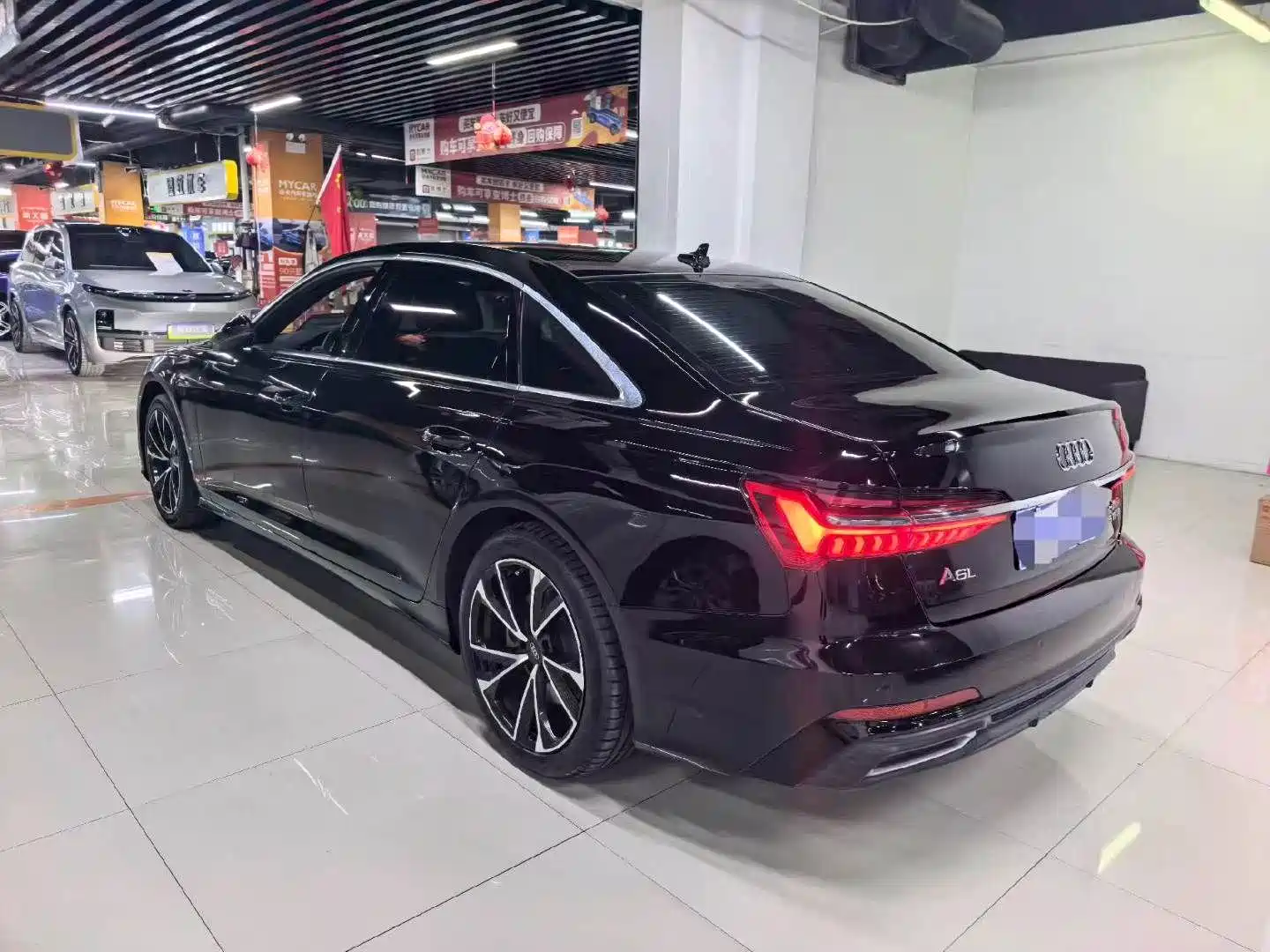 Фото 6 - Audi A6L