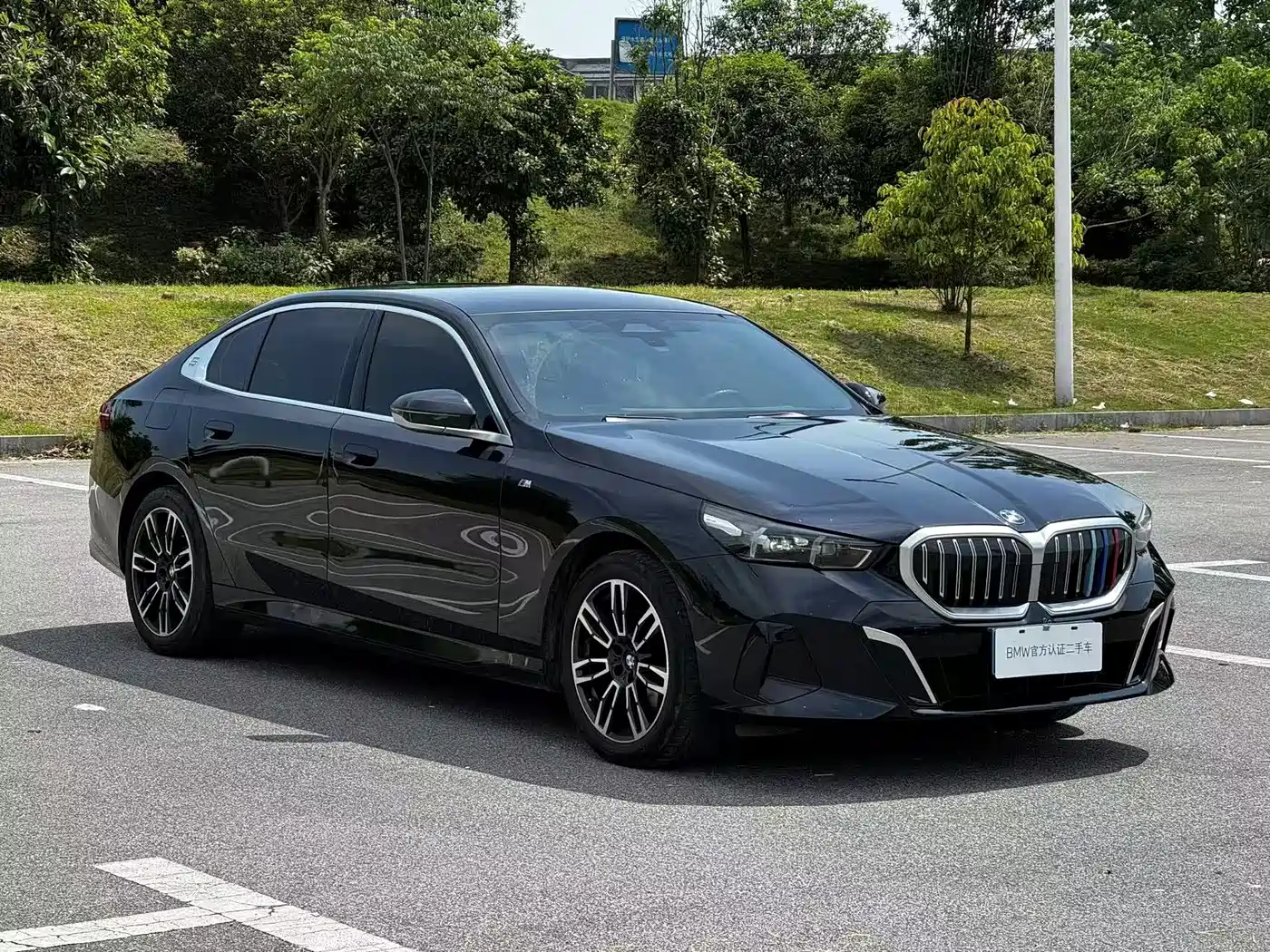 BMW 5 Series 2024 525Li M Sport Package фото 11