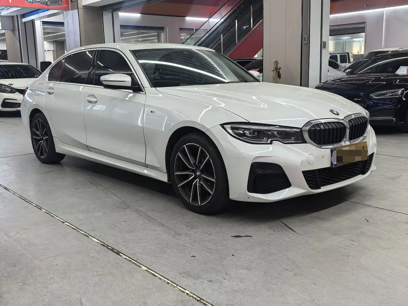 BMW 3-SERIES