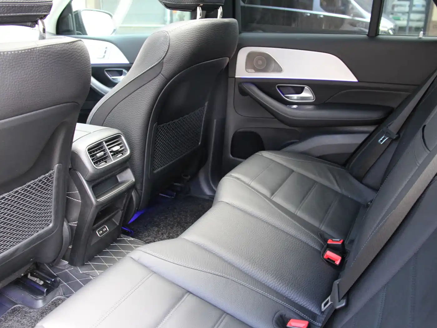 Mercedes-Benz GLE Coupe 2025 GLE 450 4MATIC Coupe SUV Fashion фото 12