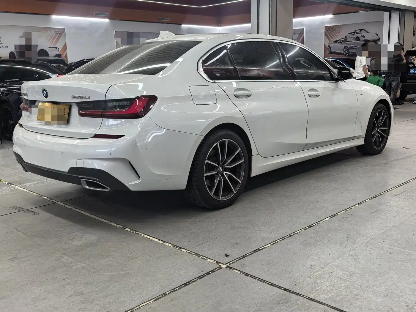 BMW 3-SERIES