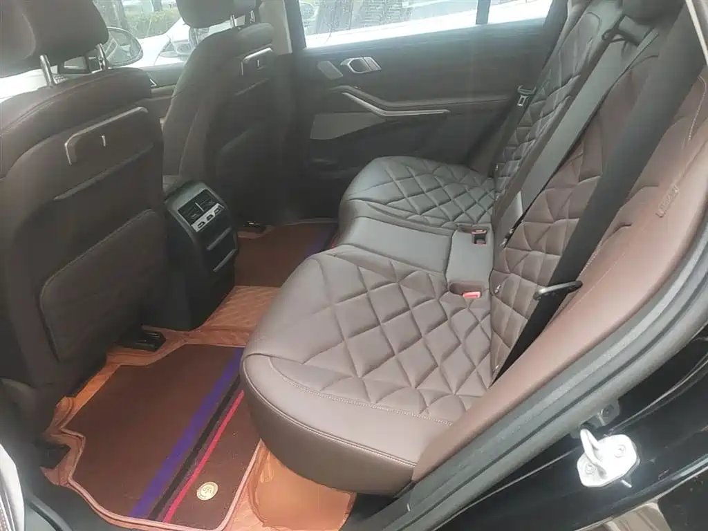 BMW X5 2023 xDrive 30Li Premium M Sport Package фото 24