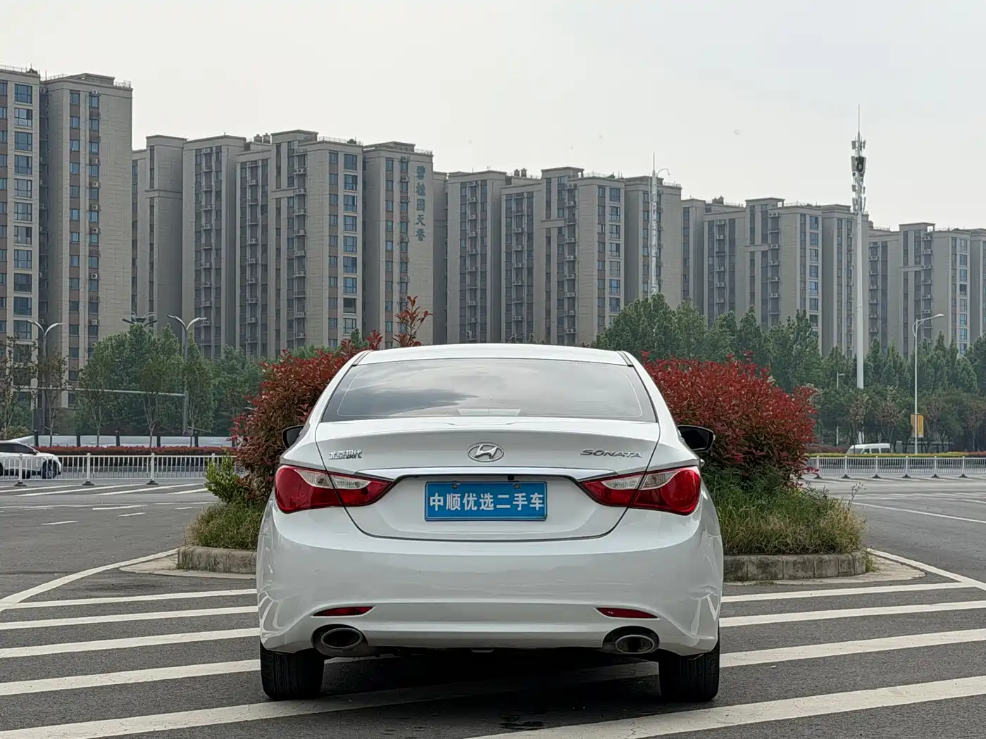 Hyundai Sonata 2014 2.0L Automatic Luxury фото 6