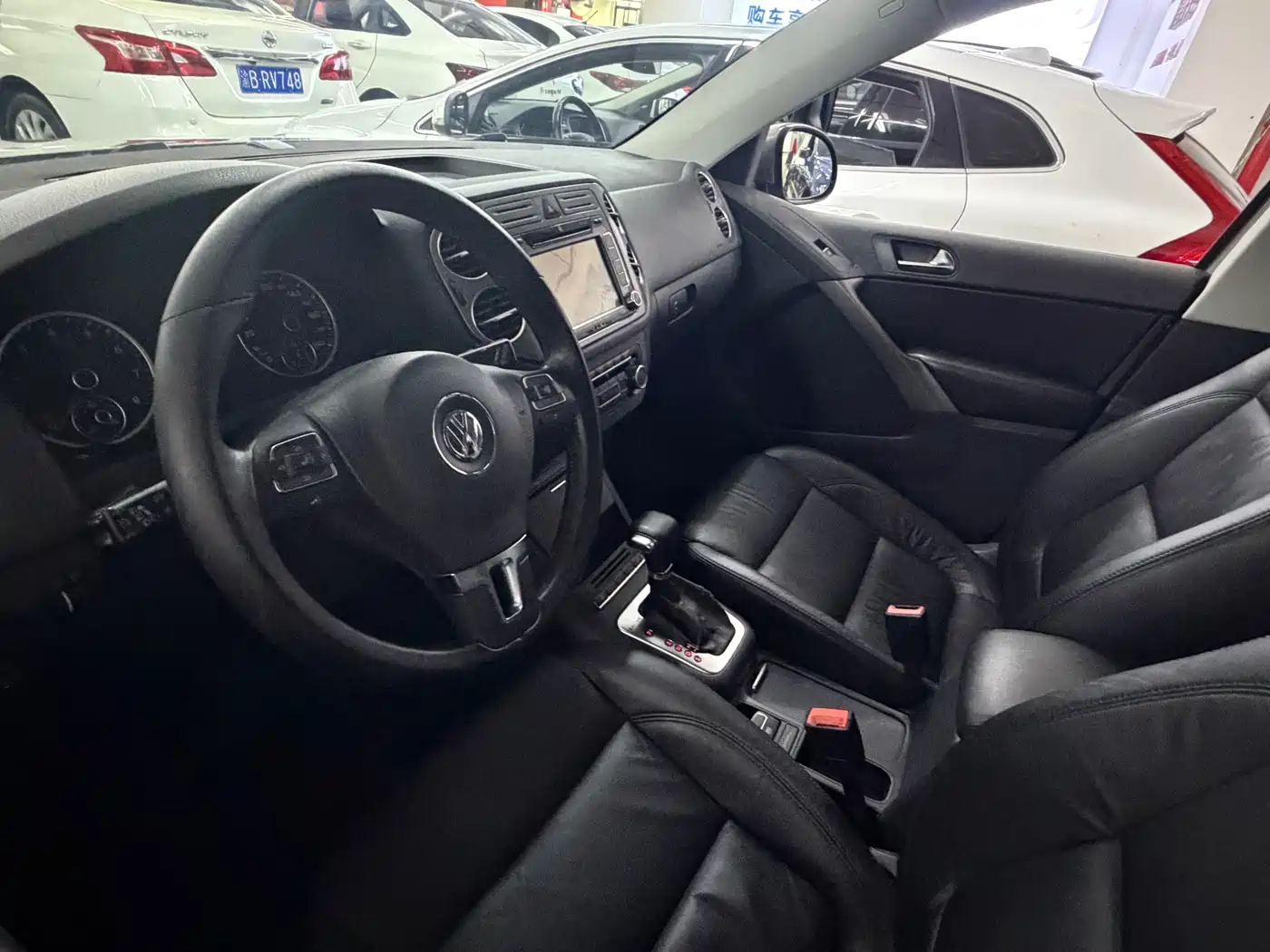 Volkswagen Tiguan 2010 2.0TSI Automatic AWD Flagship фото 4