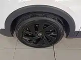 صورة 23 - Volkswagen Tharu