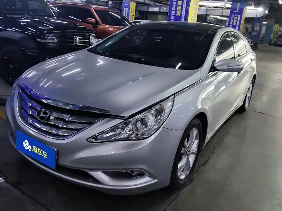Photo 1 - Hyundai Sonata