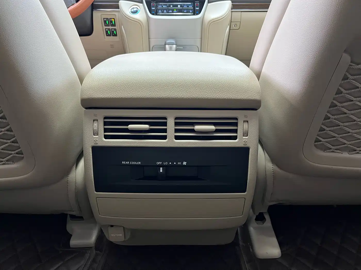 Toyota Land Cruiser (Import) фото 9