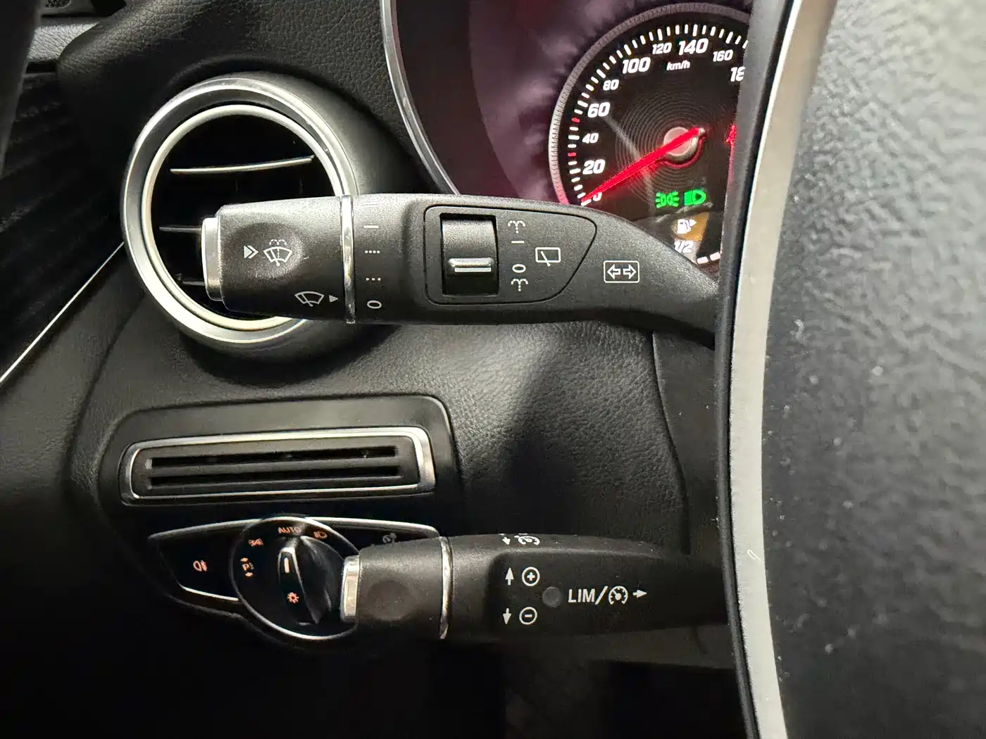 Mercedes-Benz C-Class (Import) 2018 C 180 Estate фото 19