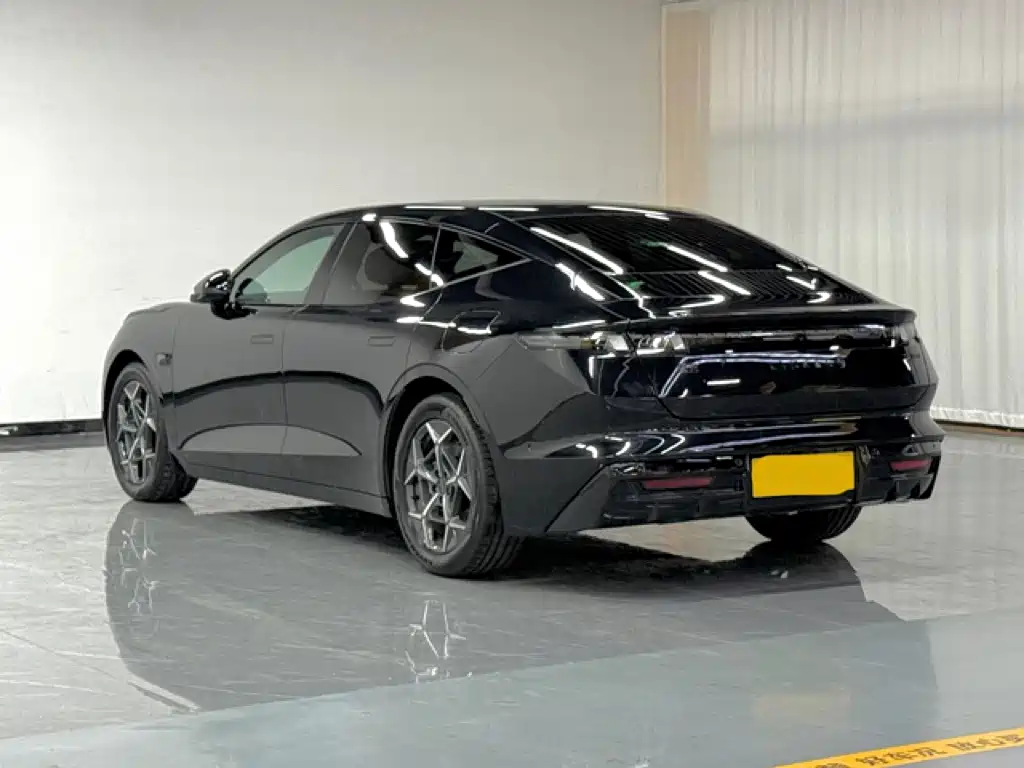 Lynk & Co 10 EM-P 2026 2025 Facelift 120 AWD Ultra