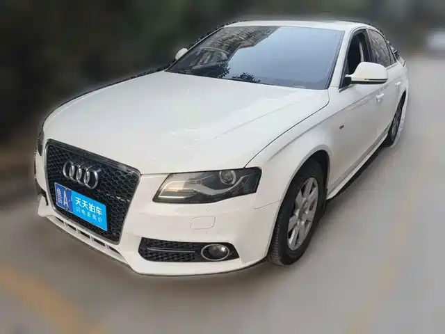 Audi A4L, 2012