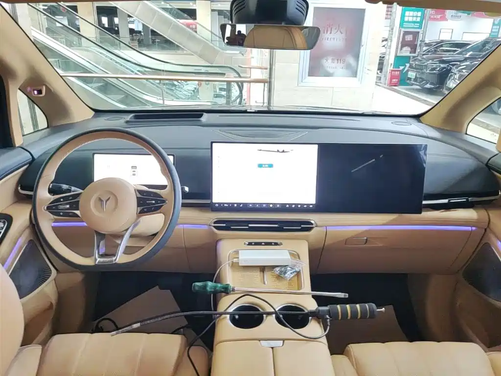 Voyah Auto Voyah Dreamer 2025 PHEV 4WD Kunpeng Premium Edition фото 10