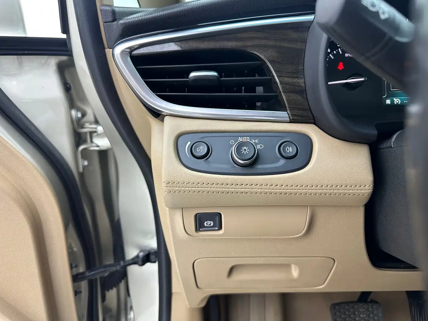 Buick GL8 2017 ES 28T Premium China V фото 11