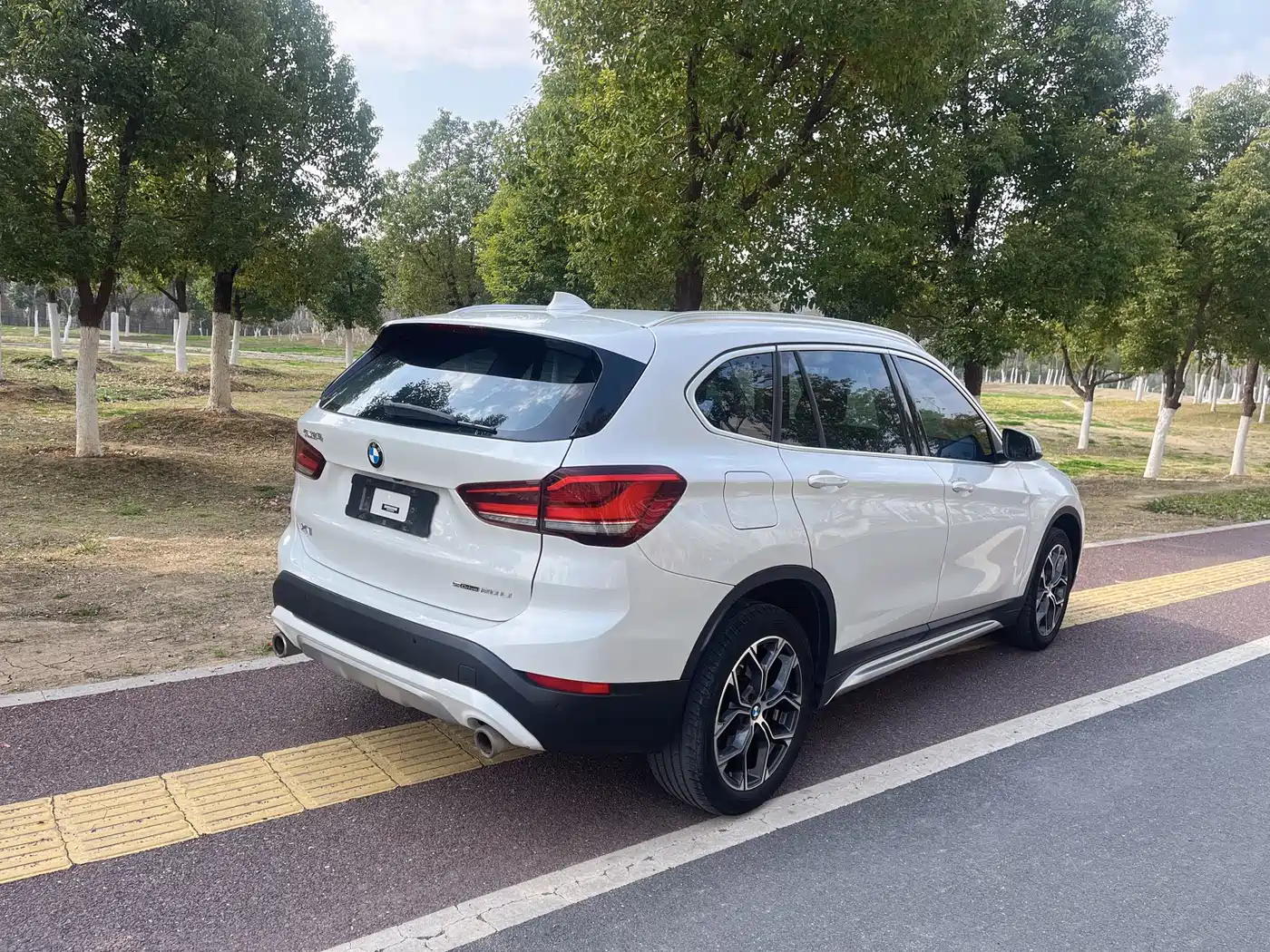 BMW X1 2022 sDrive20Li Fashion фото 8