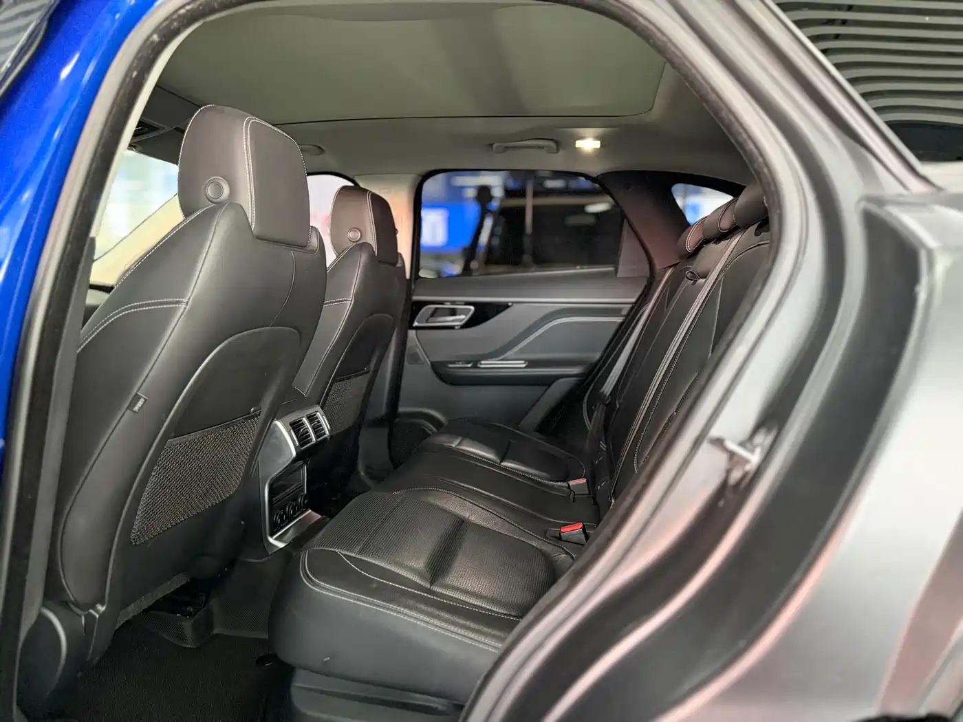 Jaguar F-PACE 2018 3.0 SC 4WD R-Sport Edition фото 6