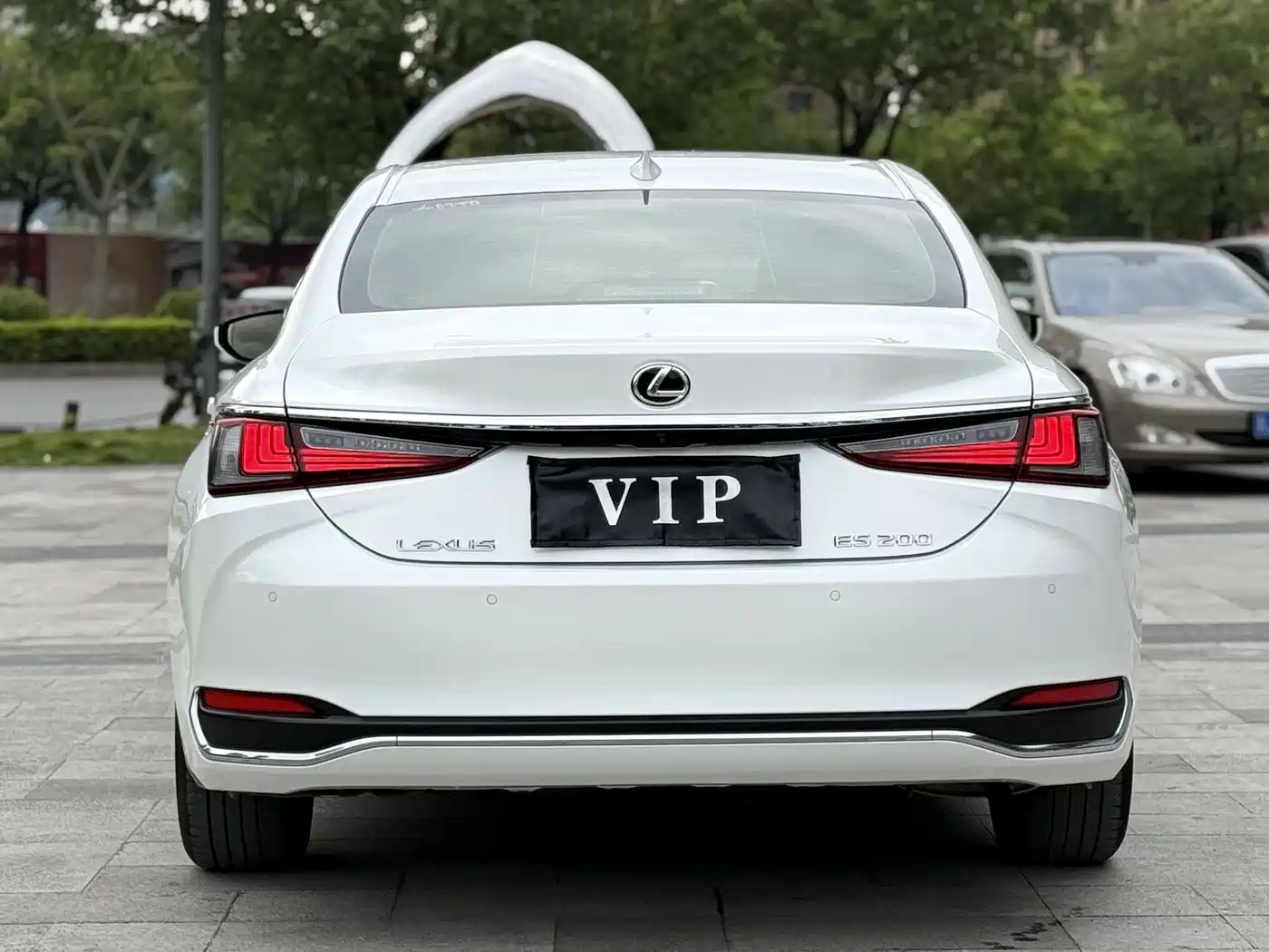 Lexus ES 2022 200 Excellence Edition фото 4