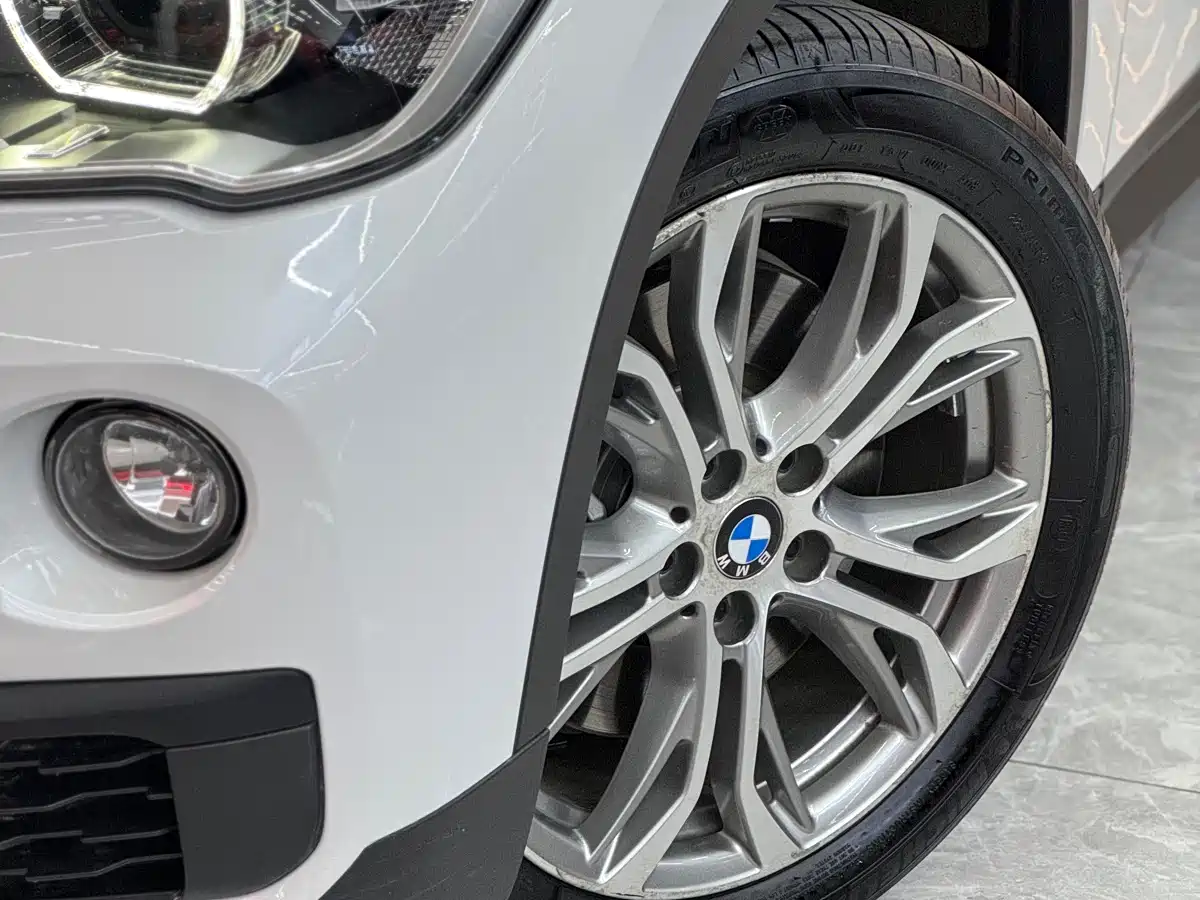 BMW X1 2019 sDrive20Li Leading Model фото 9