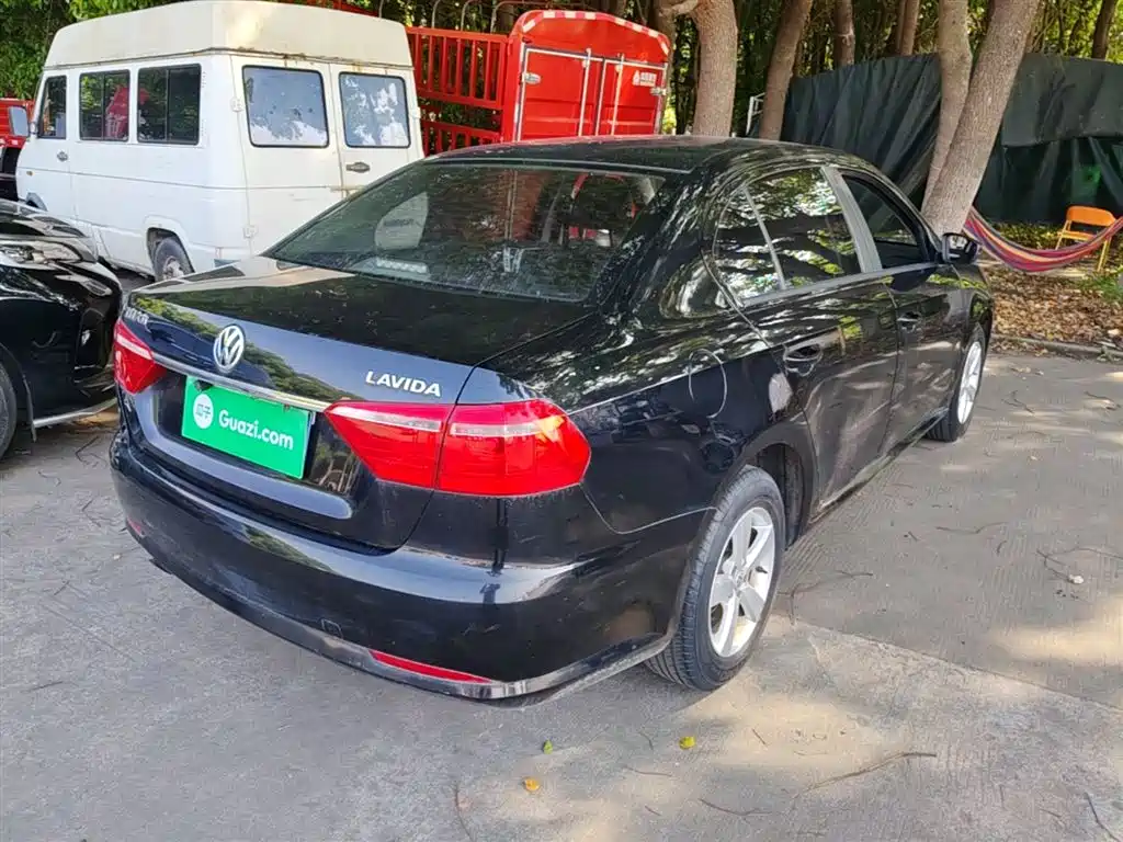 Volkswagen Lavida 2013 Facelift Classic 1.6L Automatic Trend фото 7