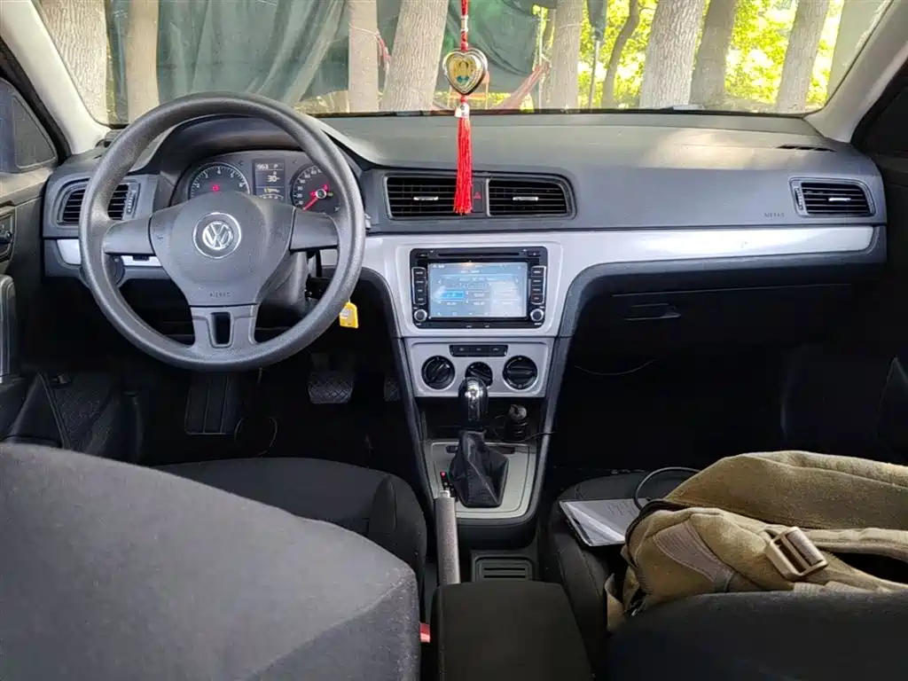 Volkswagen Lavida 2013 Facelift Classic 1.6L Automatic Trend фото 10