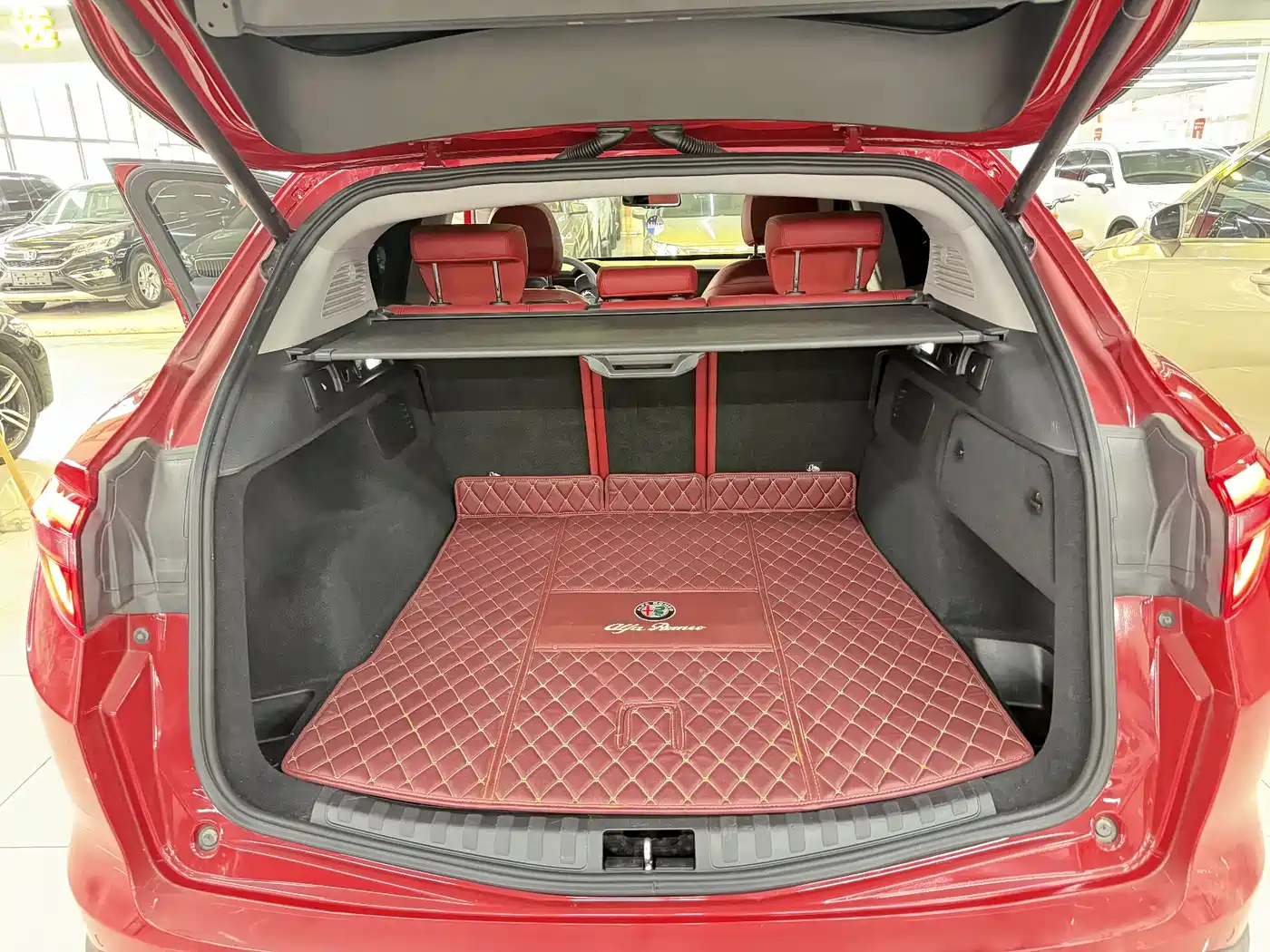 Alfa Romeo Stelvio 2019 2017 2.0T 200HP Elite