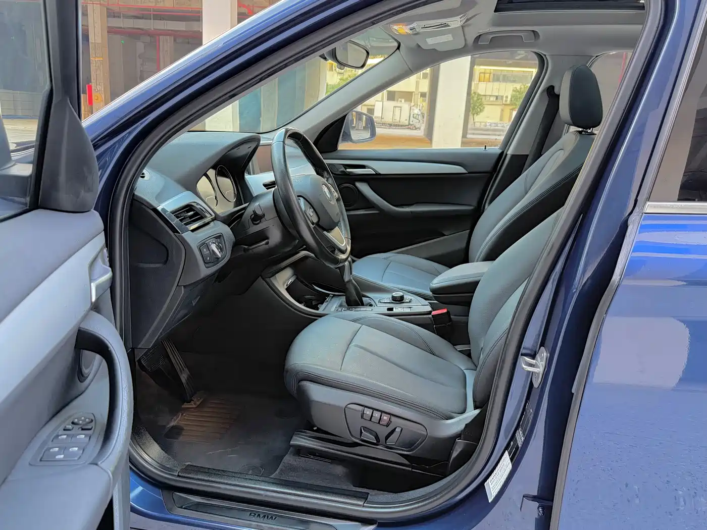 BMW X1 2019 sDrive20Li Leading Model фото 8