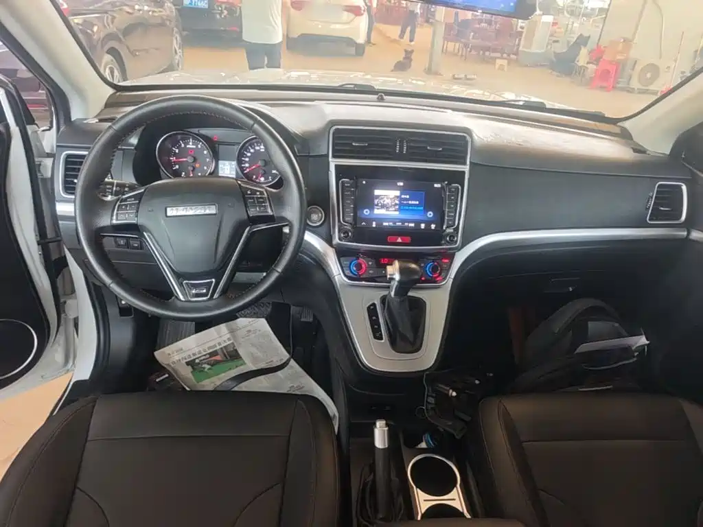 Фото 10 - Haval M6