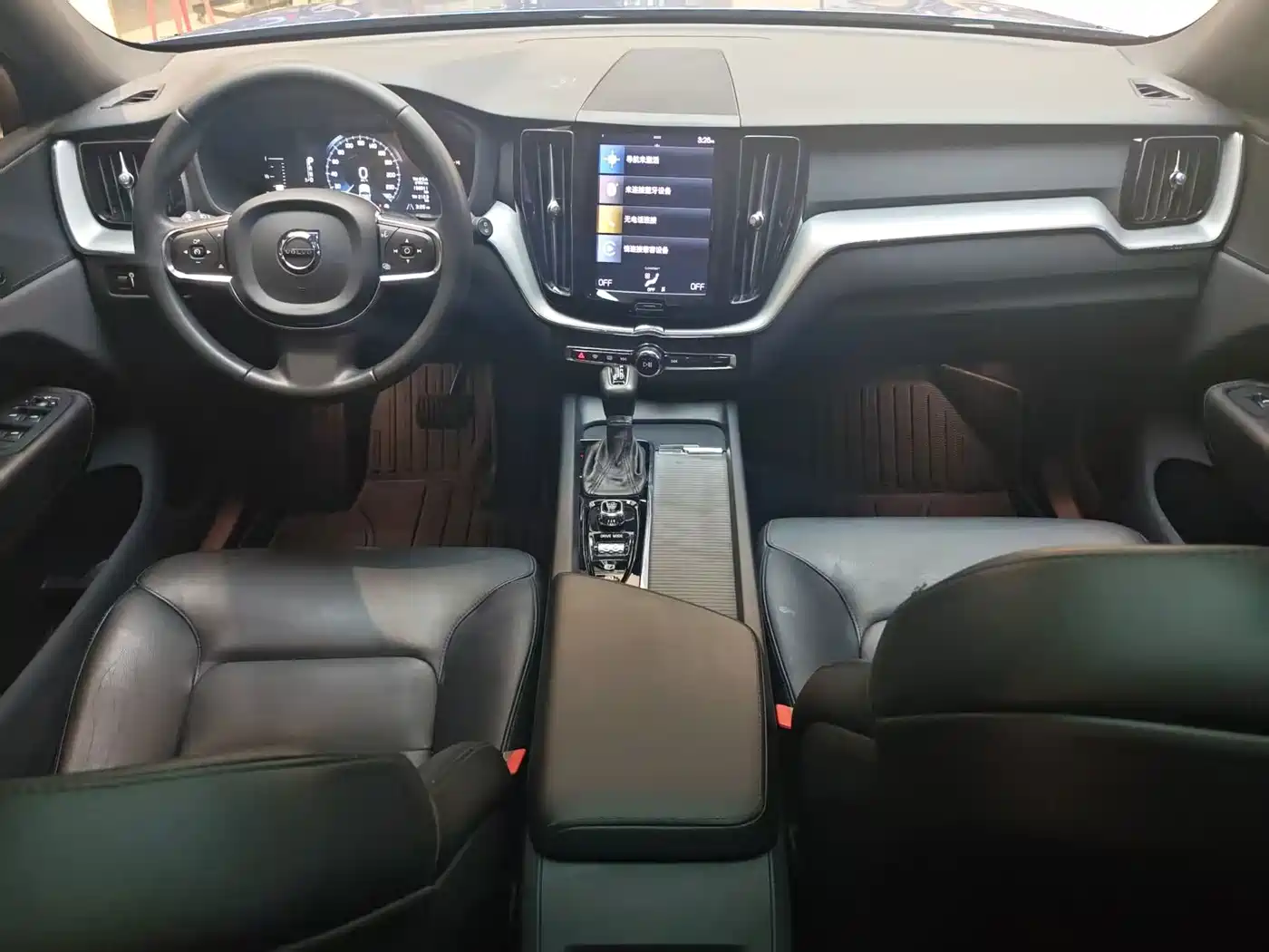 Фото 11 - Volvo XC60