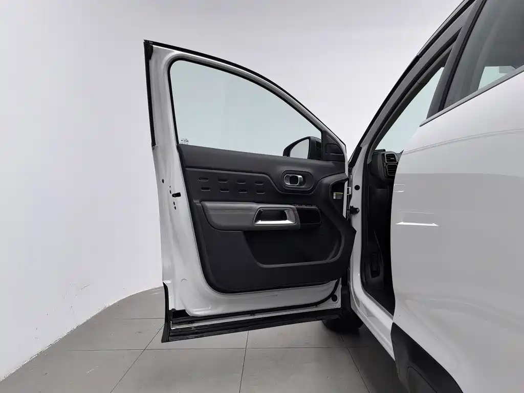 Фото 8 - Citroën Tianyi C5 AIRCROSS