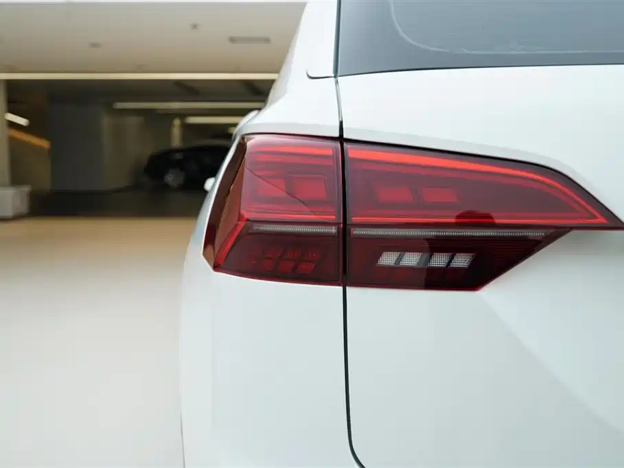 Volkswagen Tayron 2019 330TSI 2WD Luxury China VI фото 16