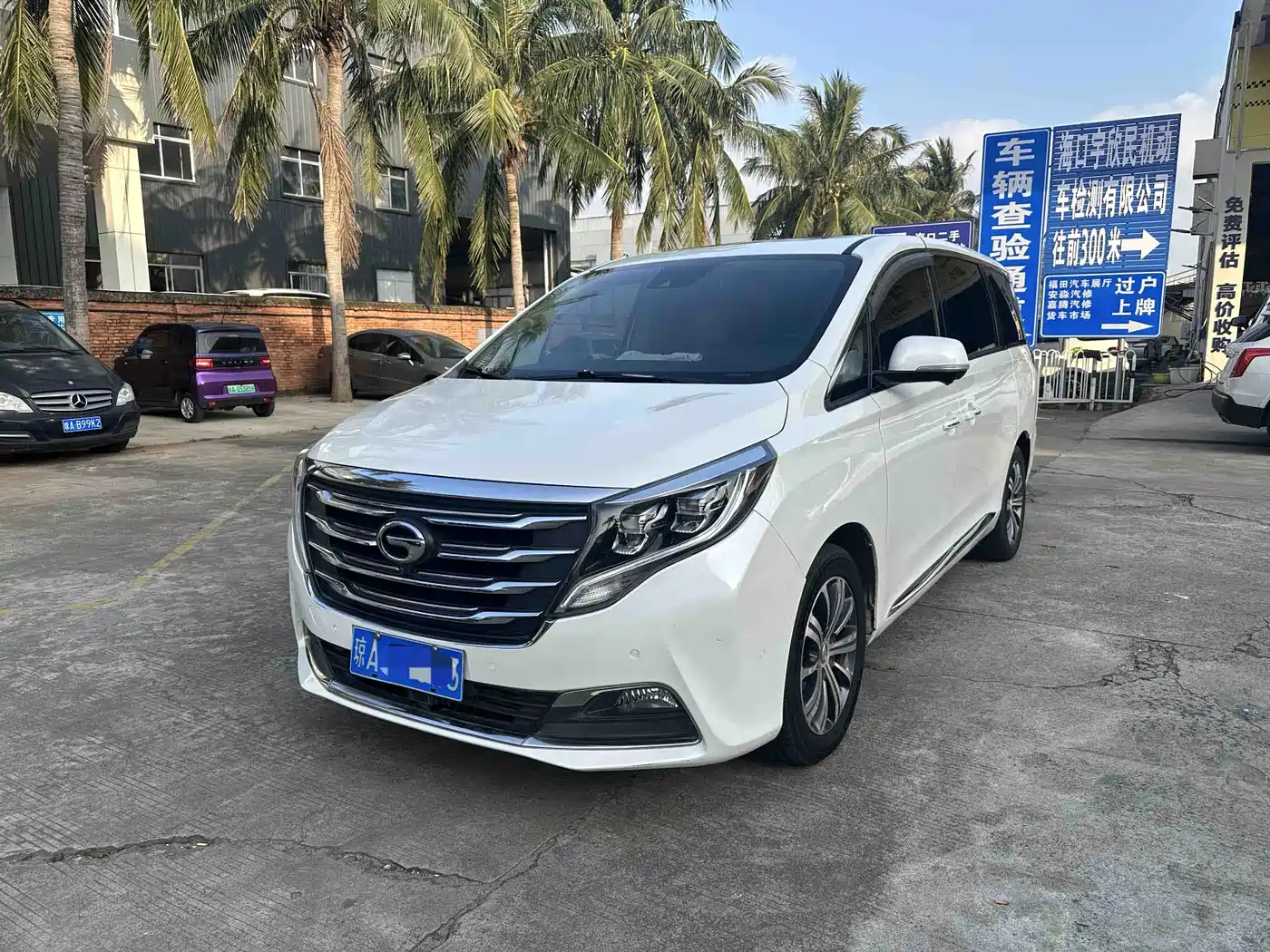 GAC Trumpchi Trumpchi M8 2018 320T Flagship Edition