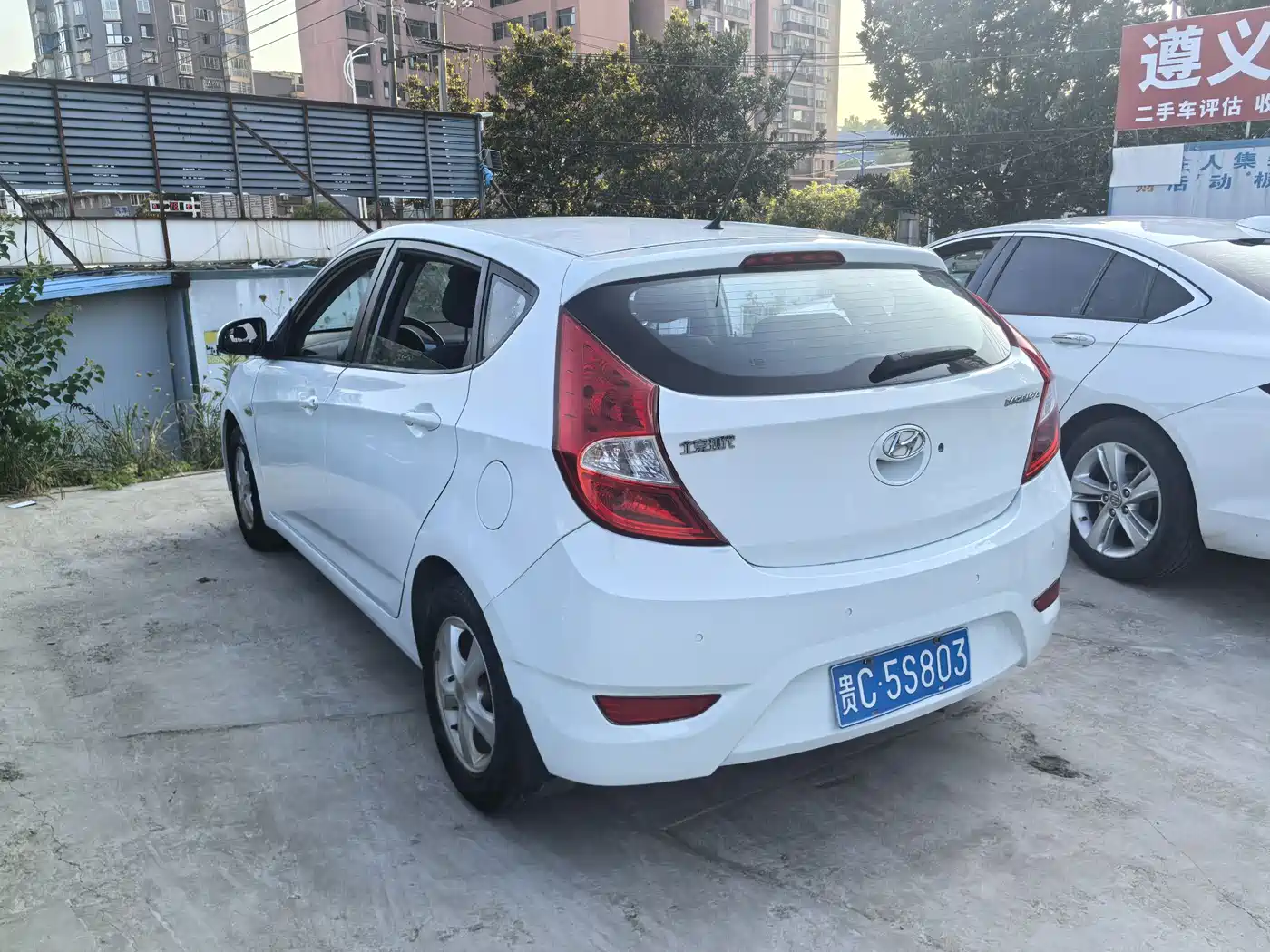 Hyundai Reina 2015 2014 1.4L Manual GLX