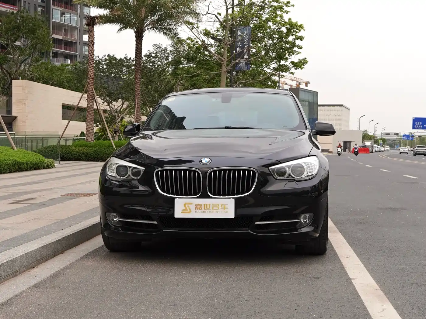 BMW 5 Series GT 2013 535i Elegance фото 2