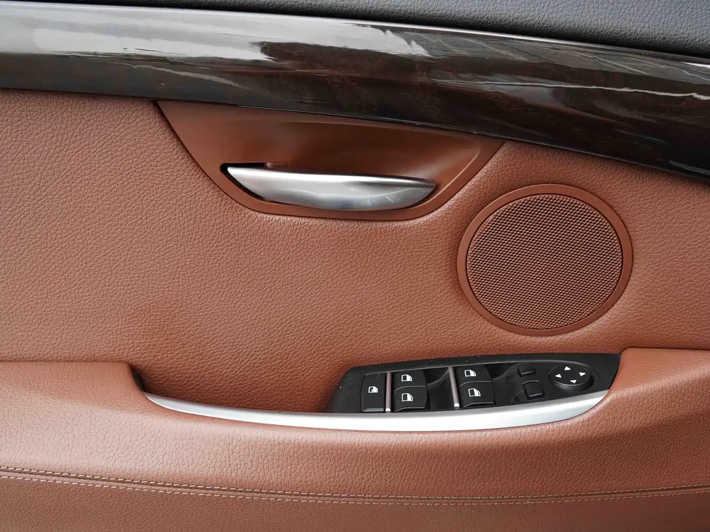 BMW 5 Series GT 2013 535i Elegance фото 21