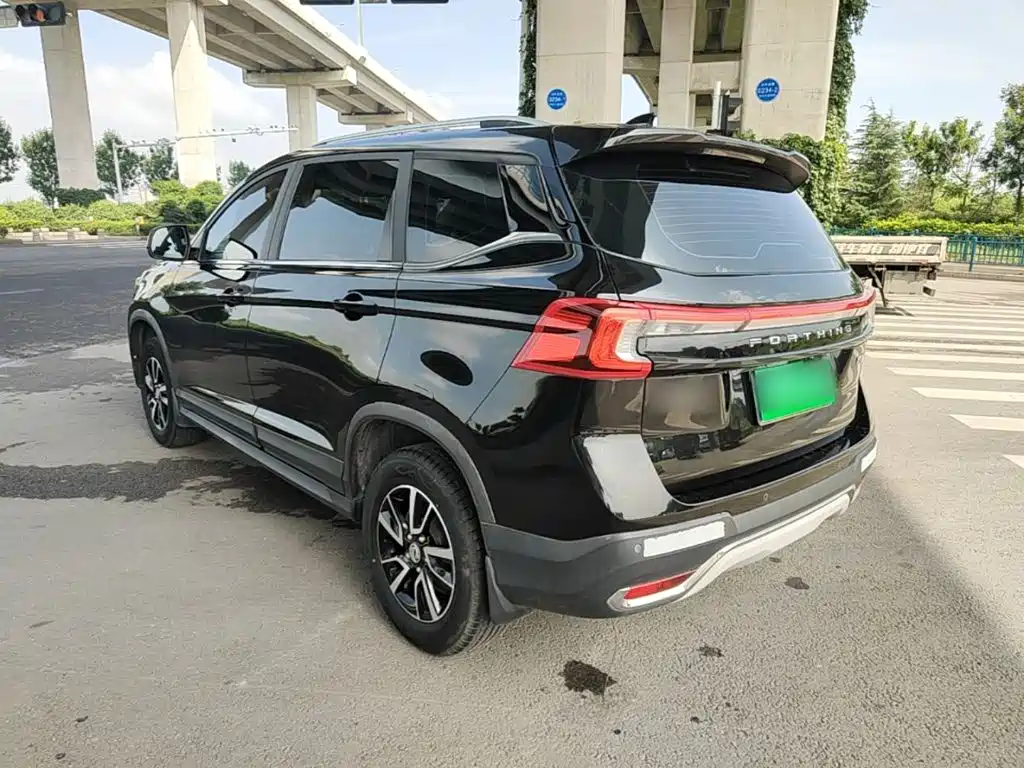 Dongfeng Fengxing Fengxing T5 2019 2021 1.6L Manual Comfort