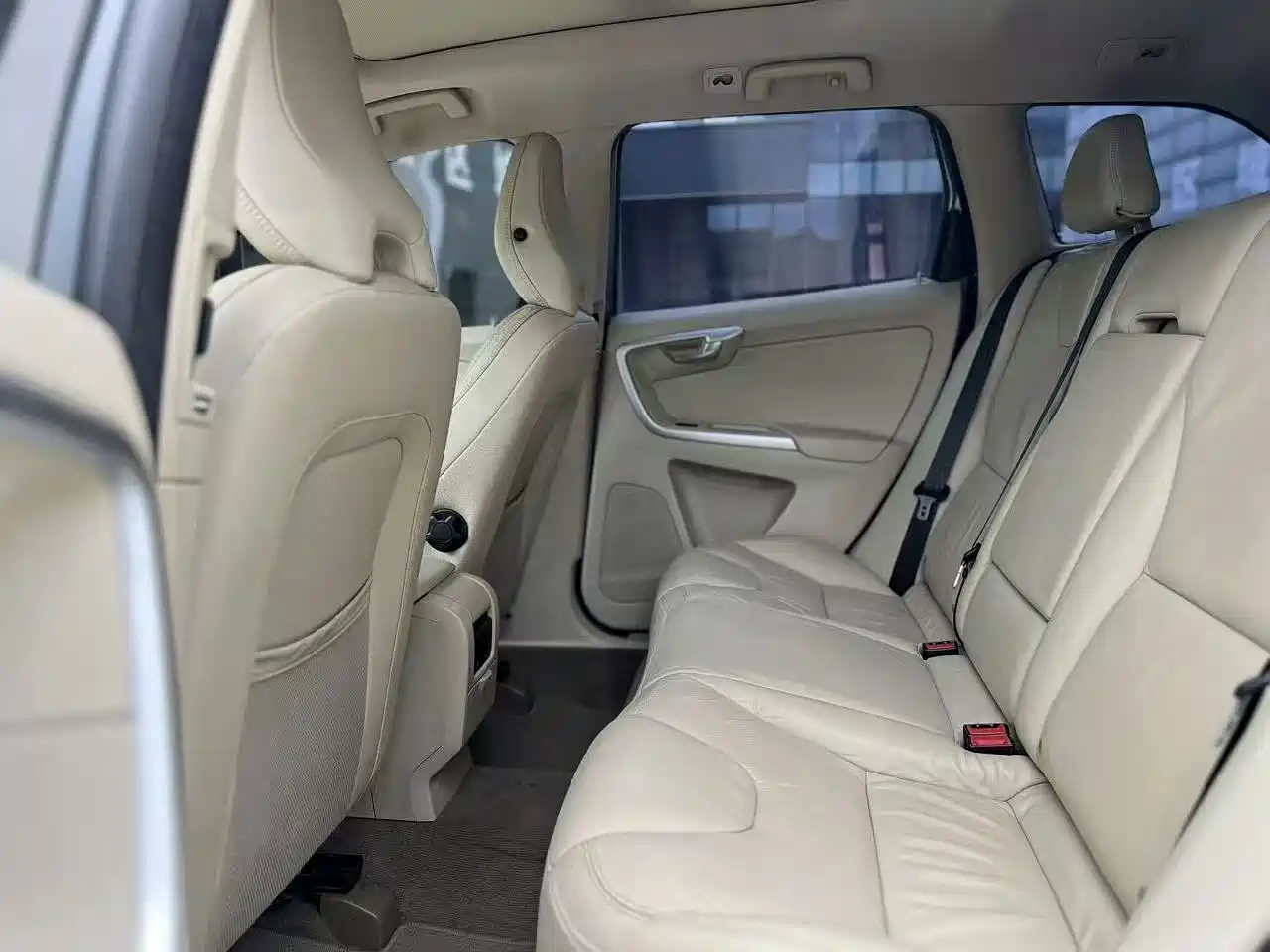 Volvo XC60 (Import) 2011 2012 T6 AWD Elegance Edition