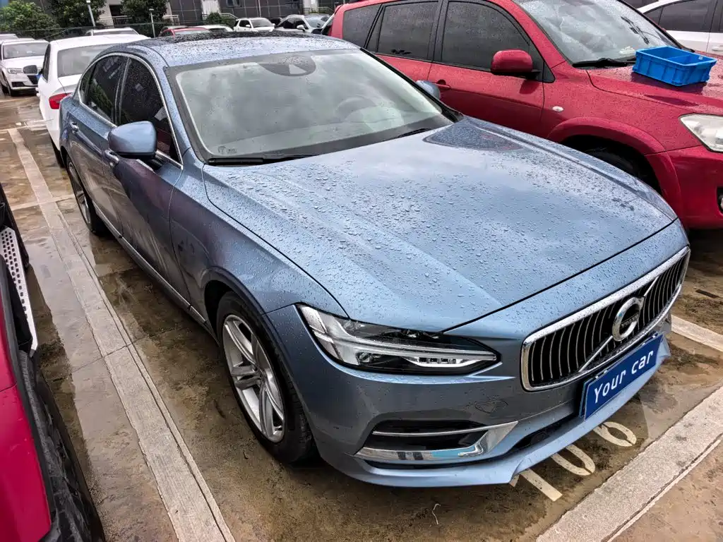 Photo 3 - Volvo S90