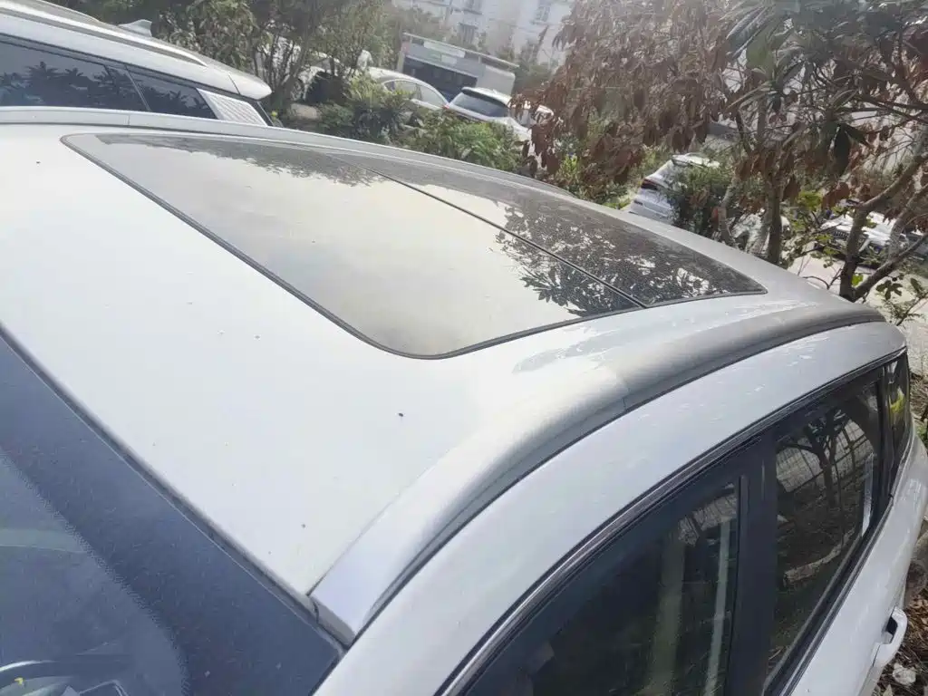 Photo 6 - Geely Atlas
