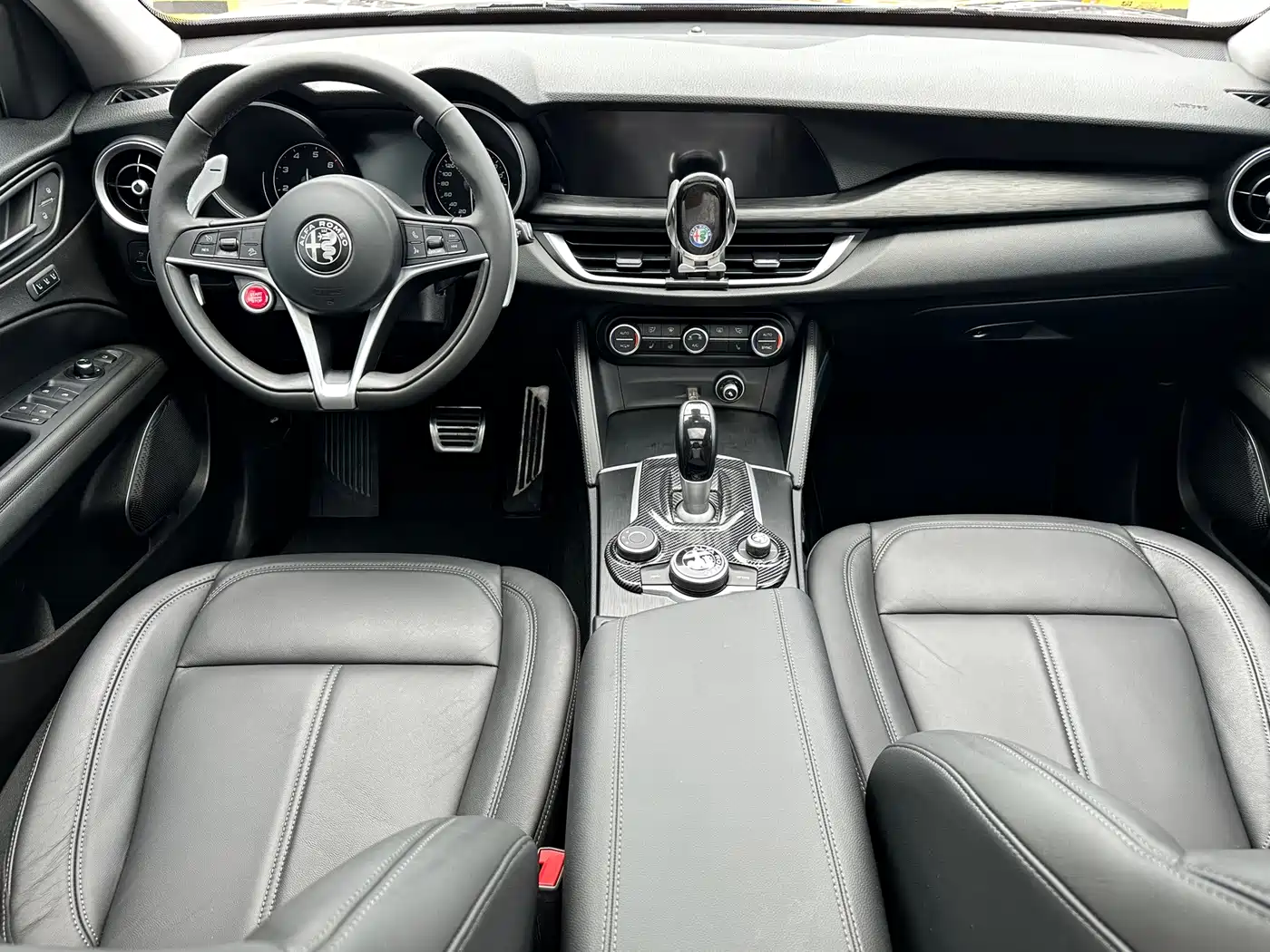 Alfa Romeo Stelvio 2018 2017 2.0T 280HP Luxury