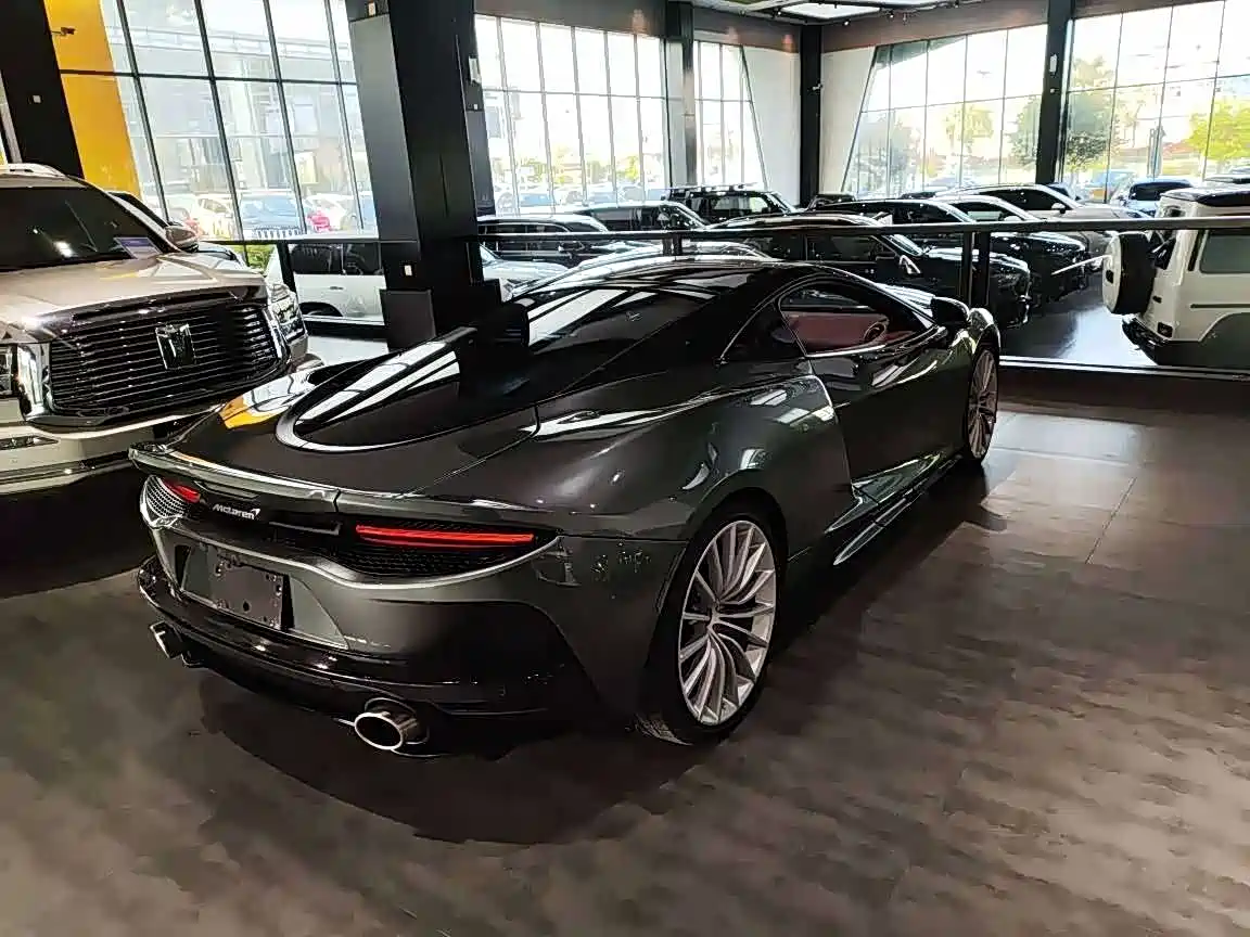 MCLAREN GT