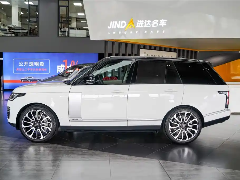 Land Rover Range Rover 2022 3.0 L6 360PS Heritage Edition фото 7