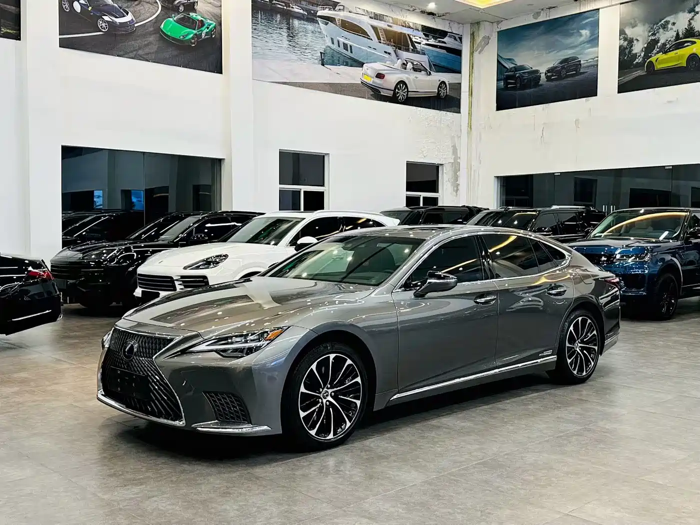 2022 Lexus LS