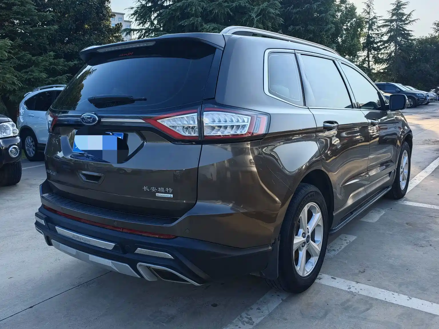 Фото 15 - Ford Edge