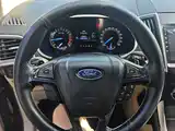Фото 4 - Ford Edge
