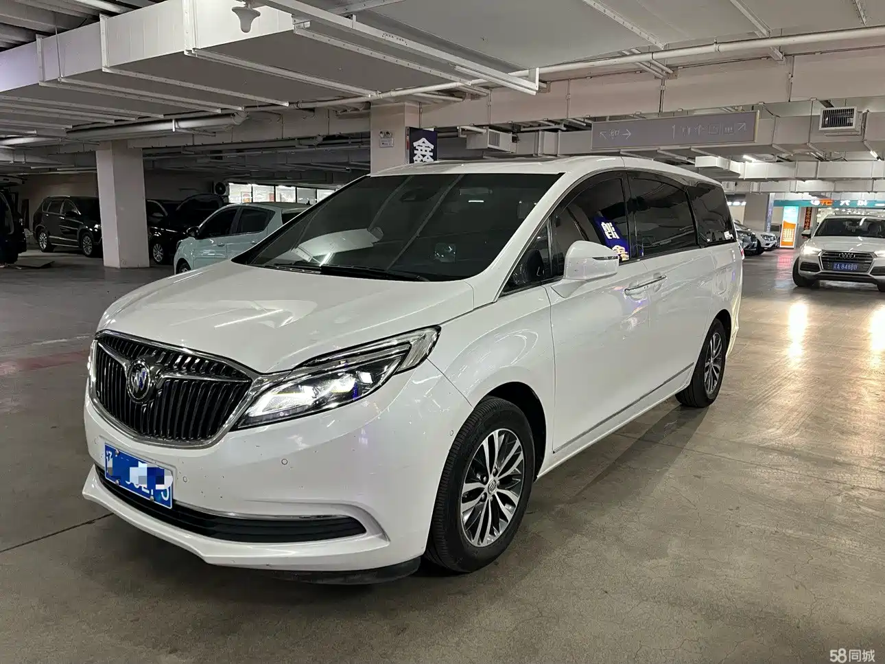 Фото 1 - Buick GL8