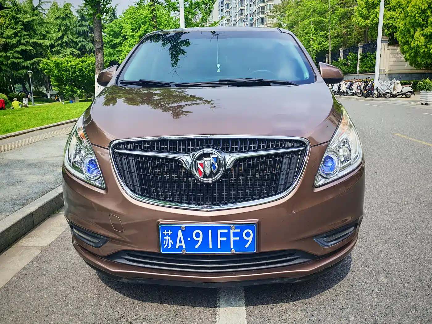 Buick GL8 2018 28T Premium Model China VI фото 2