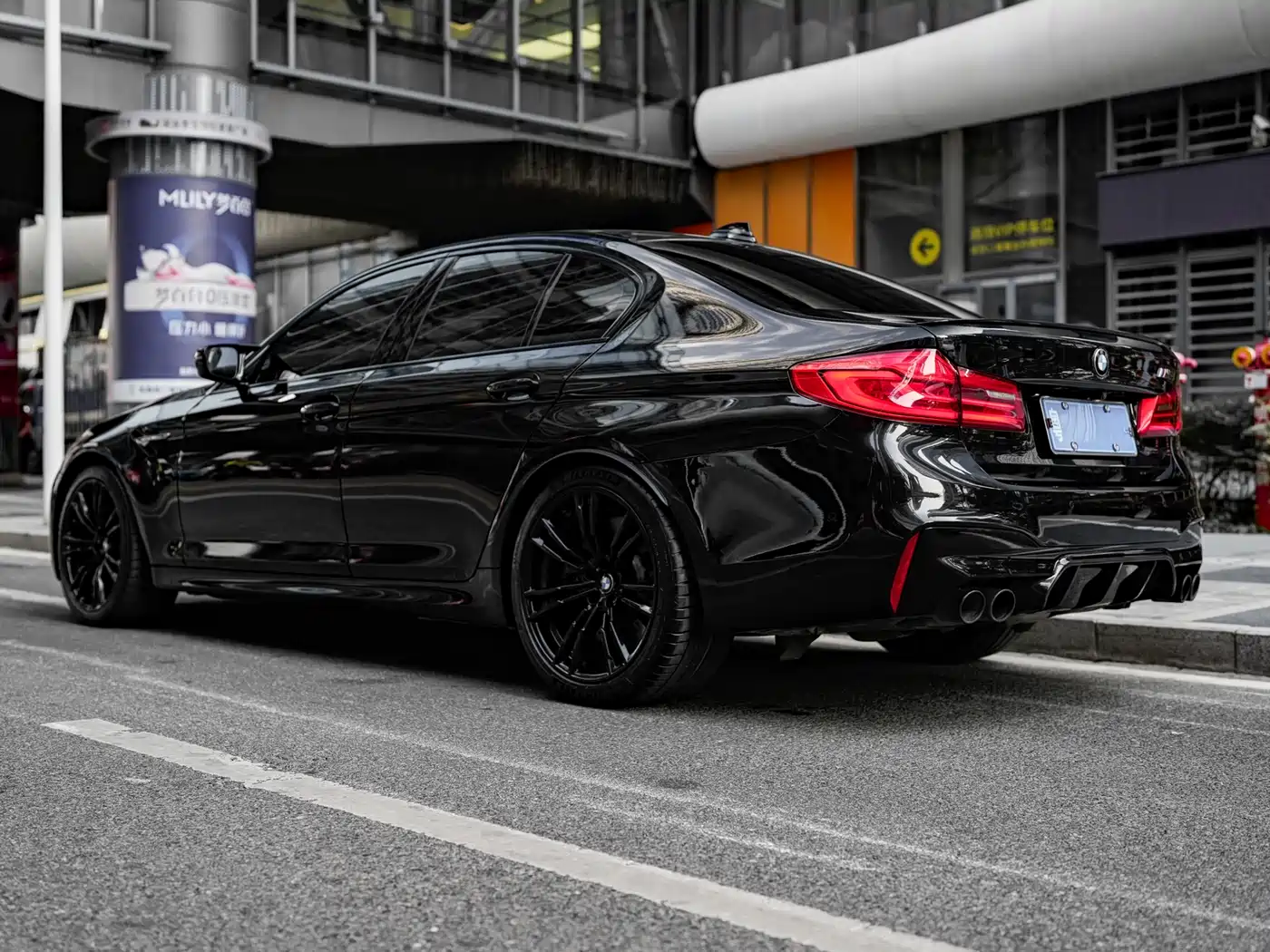 BMW M5 2018 M5 фото 17