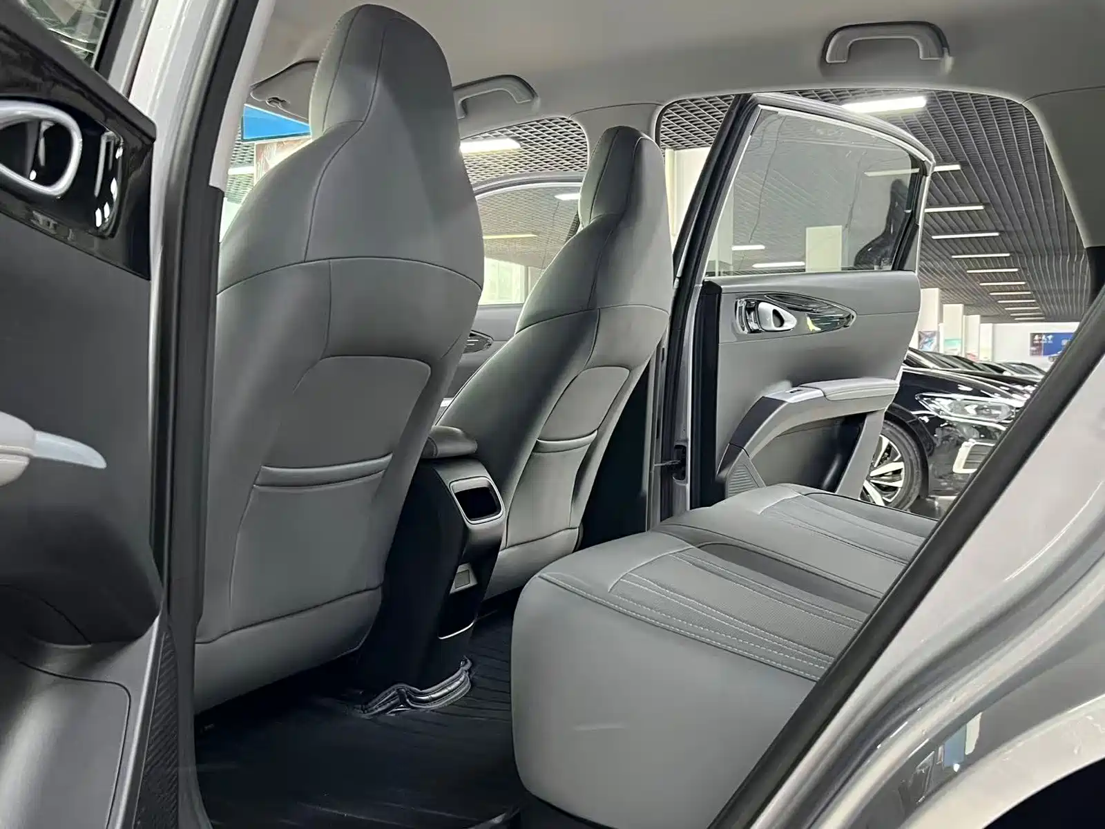 صورة 8 - Geely Galaxy Starry Wish