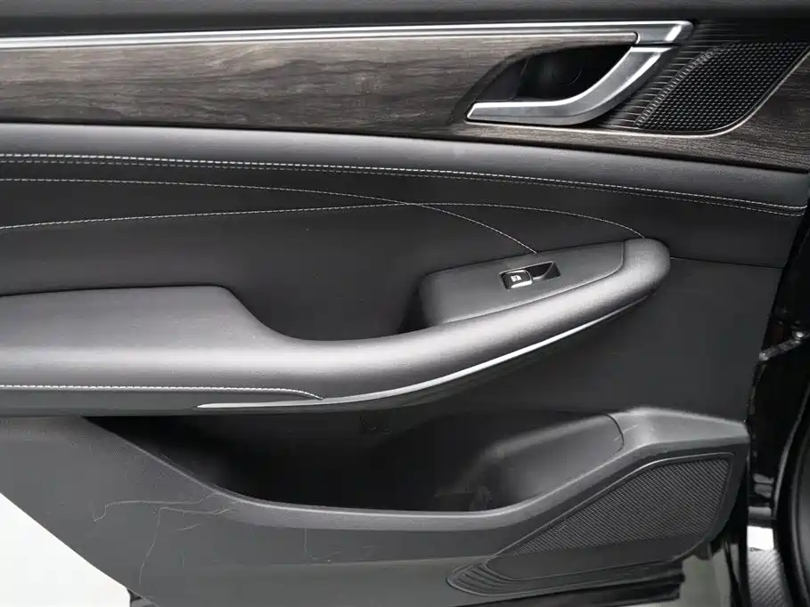Landian E5 2024 2023 1.5L DE-i 100KM Enjoyment 5-Seater