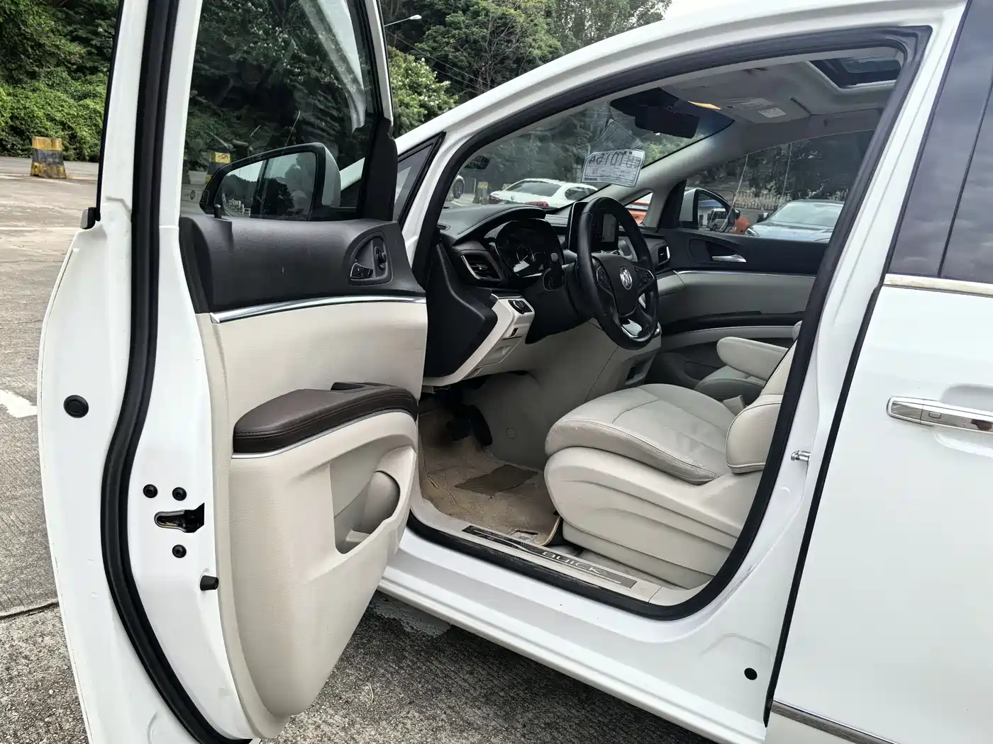 Buick GL8 2021 Land Business Class 652T Premium фото 10