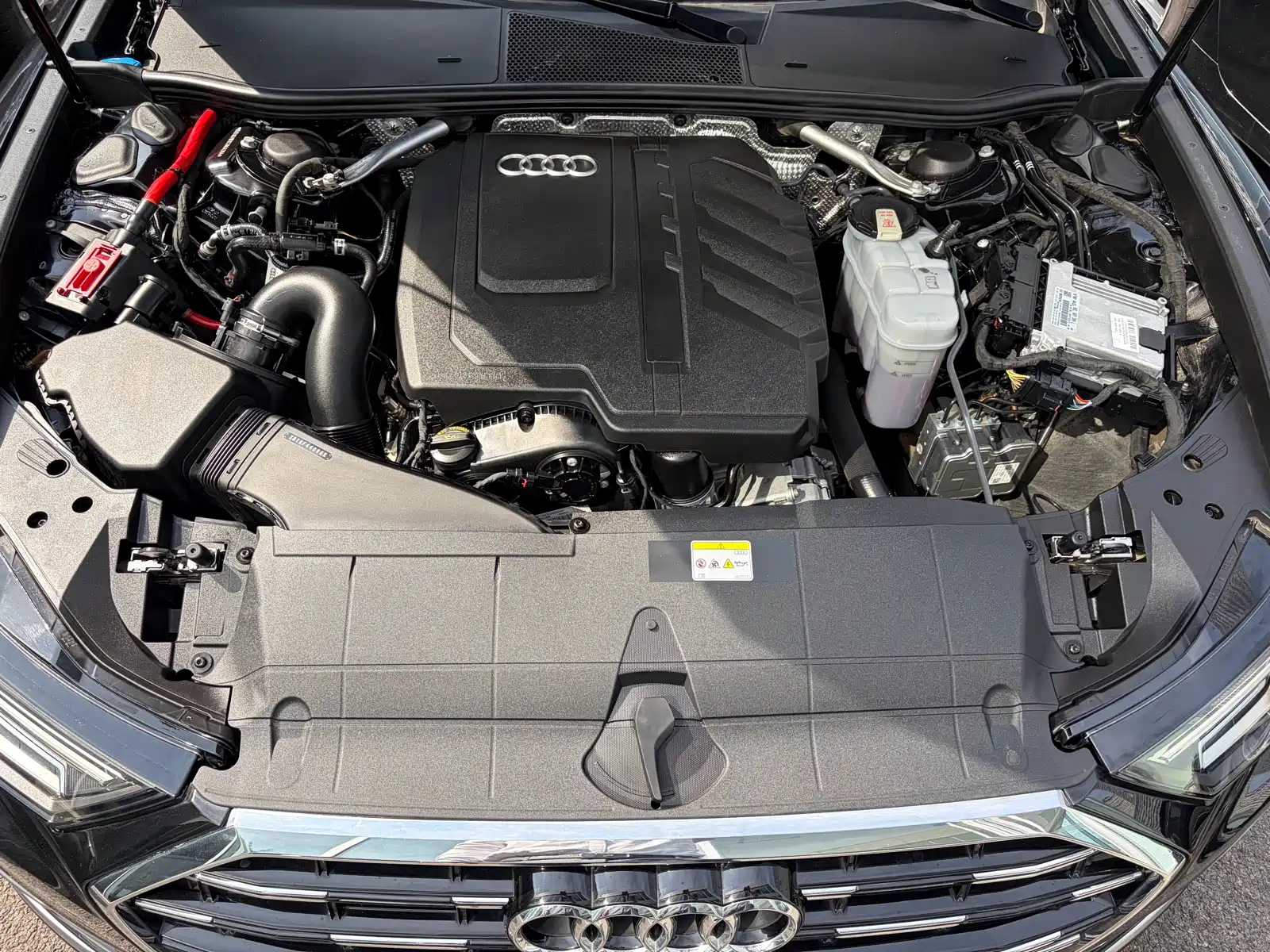 Фото 13 - Audi A6L