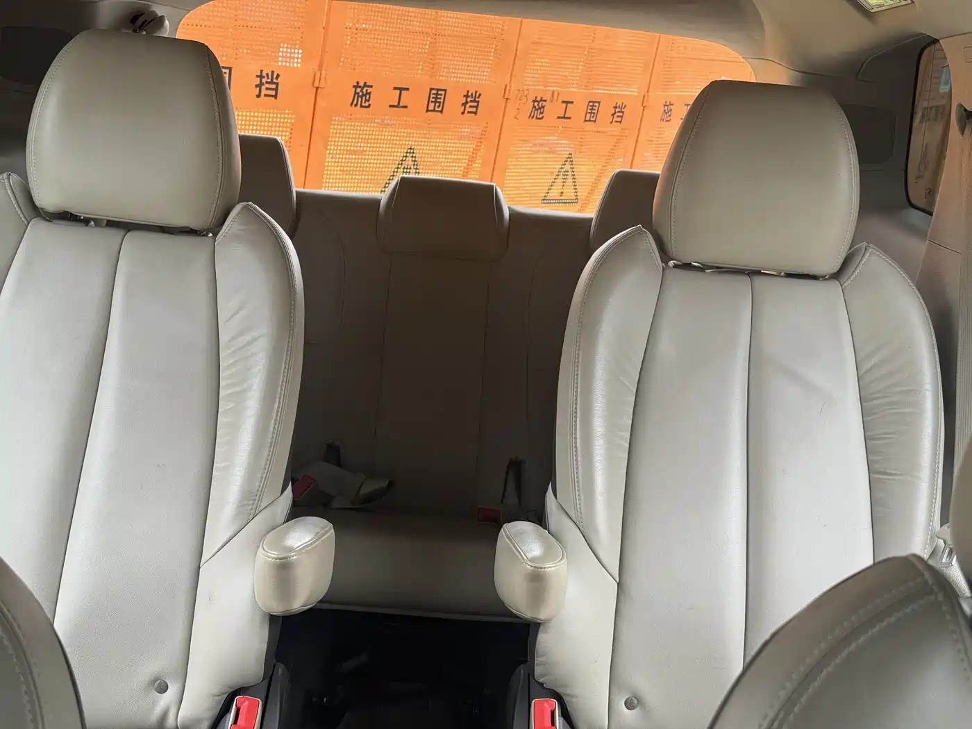 Buick GL8 2011 2.4L LT Luxury Business Executive фото 5